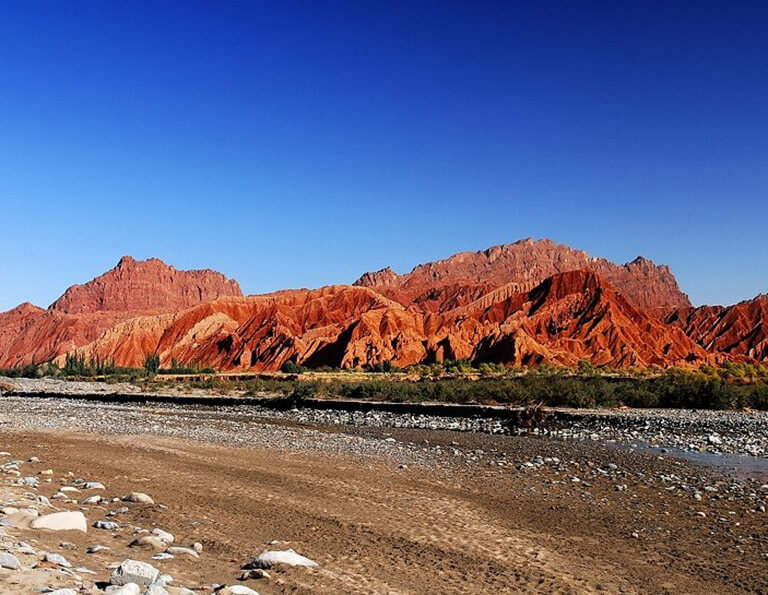 Danxia landscape along the road to Kuqa Grand Canyon Danxia landscape along the road to Kuqa Grand Canyon